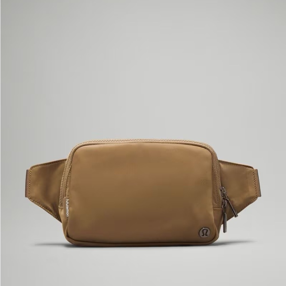 lululemon everywhere belt bag 2L